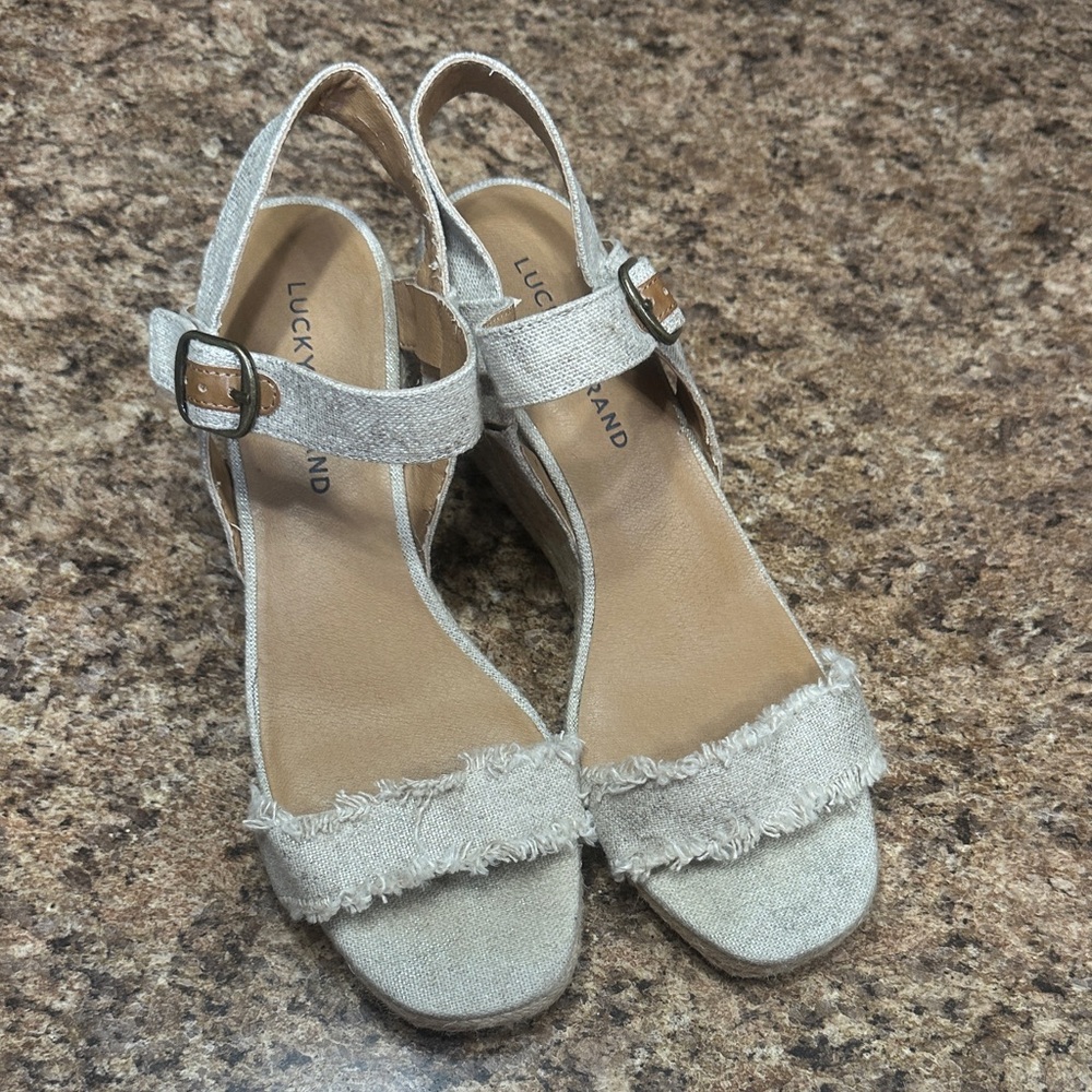 EUC Lucky Brand Neutral Frayed Espadrille Wedge Sandals 8.5 Marceline
